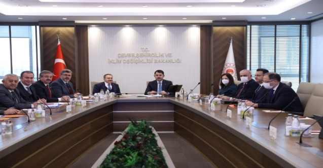 AK Parti Heyeti Ankara’dan Heybesi Dolu Dönüyor