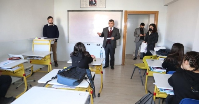 Öğrencilere “Peygamberimizin Hayatı” Kitabı