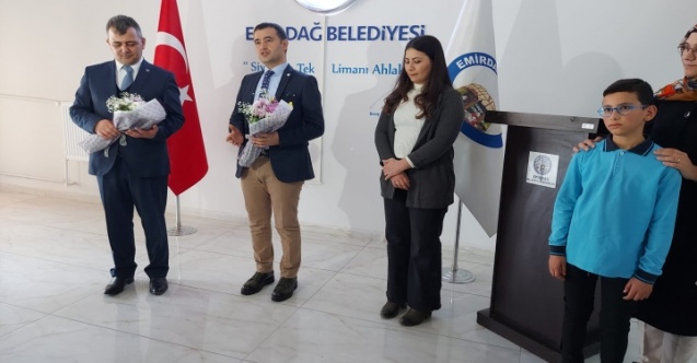 Dereceye Giren Öğrencilere Ödülleri Verildi