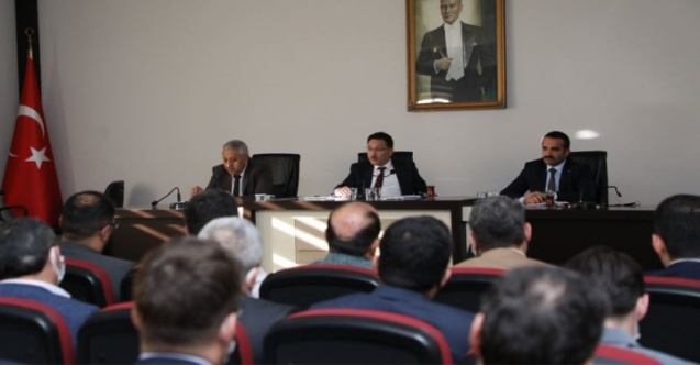 Vali Çiçek Başkanlığında Kaymakamlar ve Belediye Başkanları ile İstişare Toplantısı