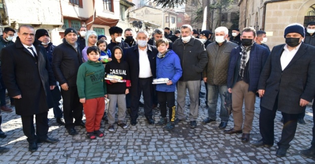 Başkan Zeybek'in mahalle ziyaretleri devam ediyor