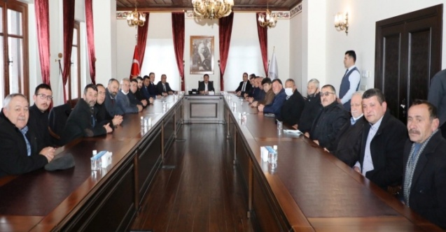 Vali Çiçek, Muhtarlar Derneği Üyelerini Makamında Kabul Etti