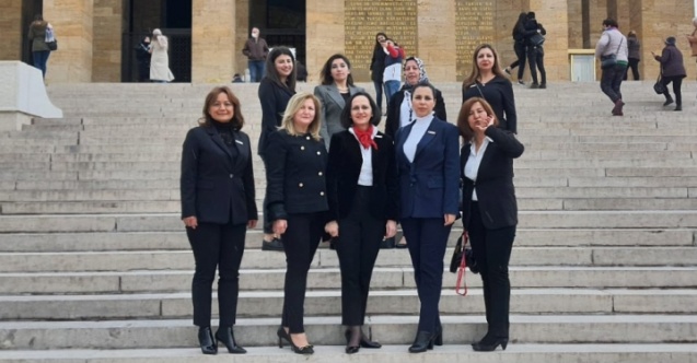 İş Kadınları Derneği Anıtkabir'i Ziyaret Etti