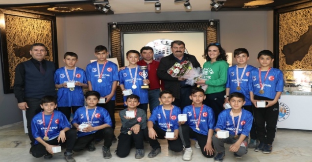 Başkan Sarı, “Eğitime verdiğimiz desteklerin meyvesini alıyoruz”