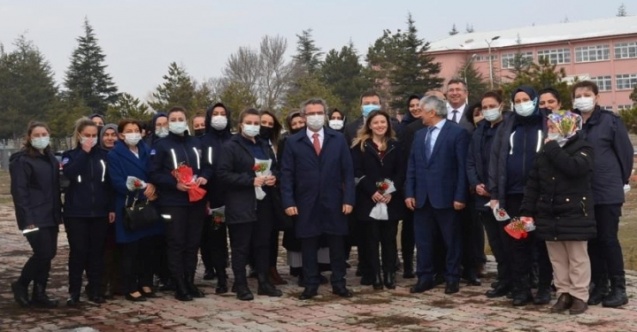 Başsavcılık 8 Mart’ta kadın personelleri unutmadı