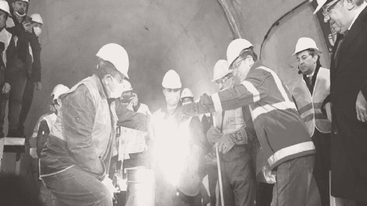 Kabataş ve Mecidiyeköy raylarda buluştu