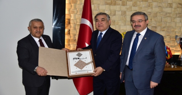 Özbekistan Büyükelçisi’den Başkan Zeybek’e Ziyaret