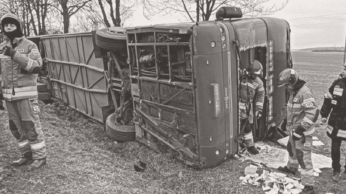 Polonya'da Ukraynalı mültecileri taşıyan otobüs kaza yaptı: 6 yaralı