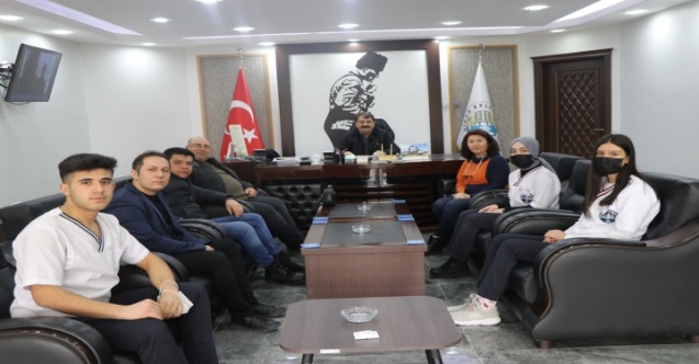 Yurtdışı Stajından dönen öğrencilerden Başkan Sarı’ya teşekkür