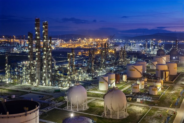 Petkim global etkilere rağmen ilk çeyreği karla kapadı