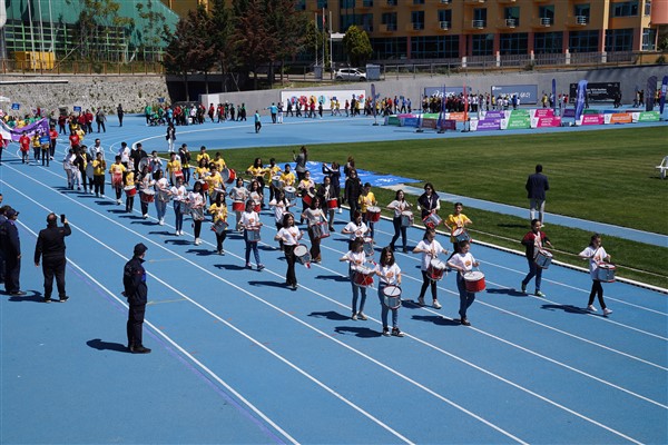 15. Uluslararası Özel Sporcular Atletizm Şenliği Üsküdar’da gerçekleştirildi