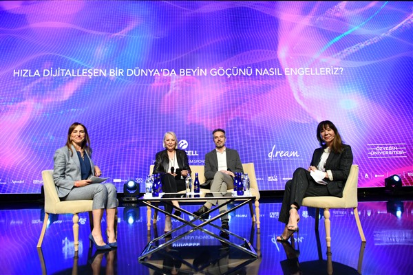 Sanat ve Teknoloji Zirvesi’ne büyük ilgi