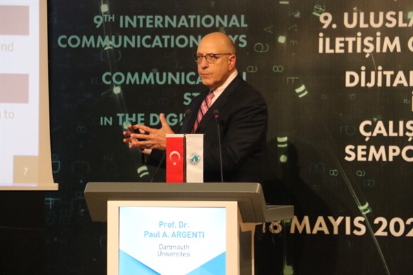 Paul Argenti: “Tüketiciler akranlarına güveniyor”