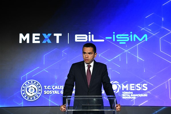 MESS, gençlerle birlikte sanayiyi geleceğe hazırlayacak