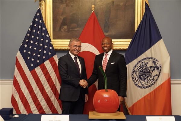 Üsküdar Belediye Başkanı Türkmen’den New York Belediye Başkanı'na ziyaret