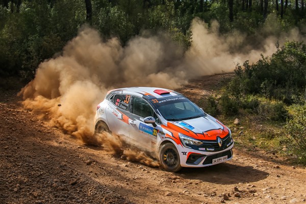 Clio Trophy Turkey By Evofone Yeşil Bursa Rallisi ile devam ediyor