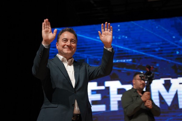 Babacan: ‘‘Açlığı öğrenciye, emekliye sor bakalım’’