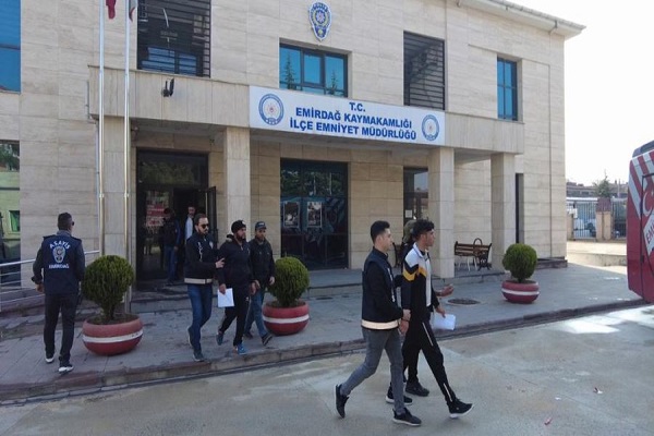 Kavgaya karışan Suriyeliler sınır dışı ediliyor