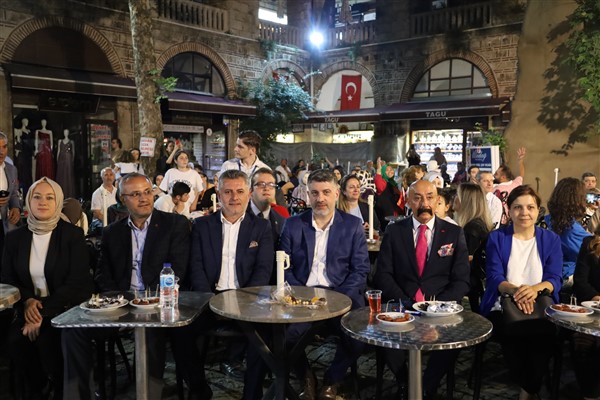 Koza Han’da kahvenin hatırı 40 yılı da aştı