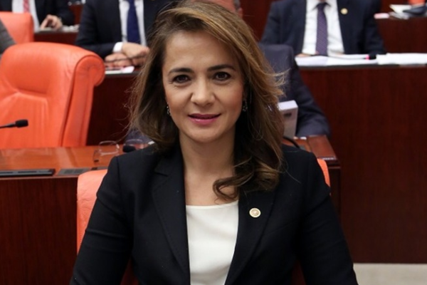 İlgezdi: “Sanatçının parası nerede?”