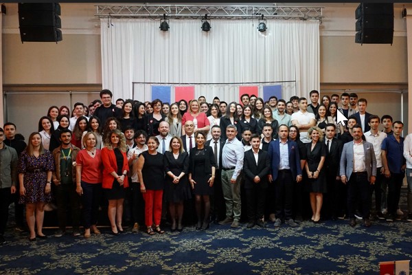 Coşkunöz Eğitim Vakfı öğrencileri, CEV Günü’nde İlber Ortaylı ile buluştu