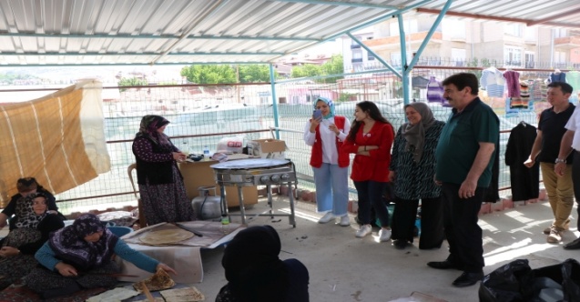 Dinar Belediyesi ve Kızılay işbirliği ile düzenlenen kermes açıldı