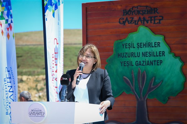Gaziantep Büyükşehir ağaçlandırmaya devam ediyor
