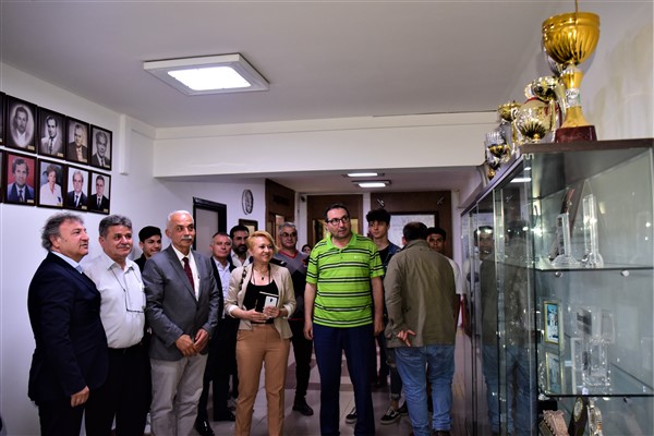 Şampiyonluk kupasını getirdiler