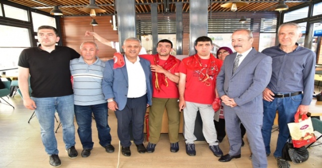 Özel Bireylerimize Asker Eğlencesi