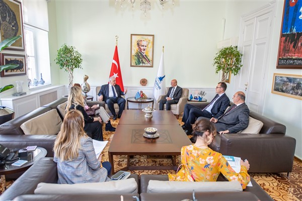 Başkan Soyer’den komşuya Terra Madre daveti