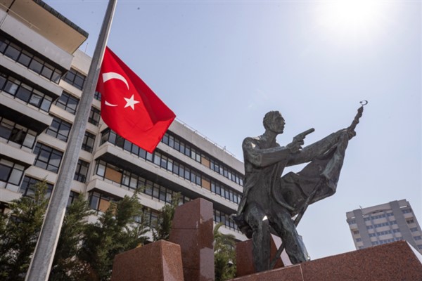 Hasan Tahsin unutulmadı