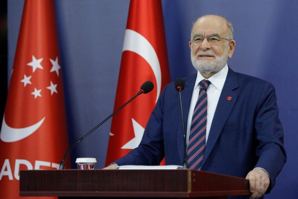 Karamollaoğlu'dan Anneler Günü mesajı