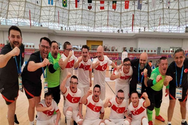 Türk Telekom özel sporcuların yanında