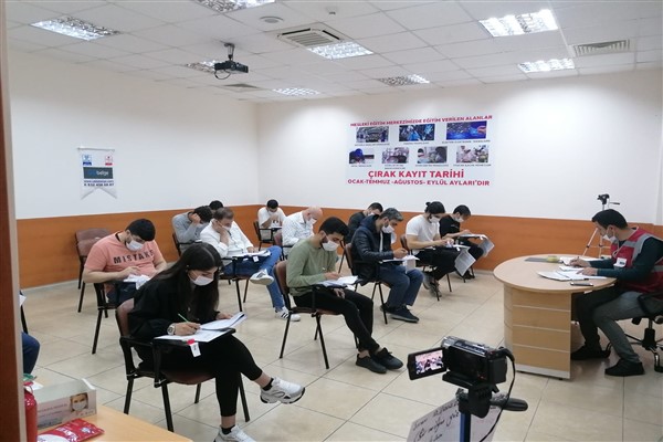 Cep telefonu tamir bakım ustalık sınavı yapıldı