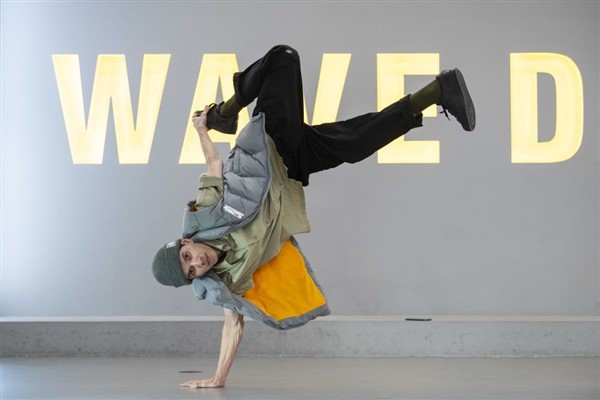 Xinjiang’dan bir hip-hop öğretmeni