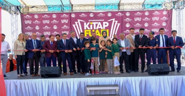 Afyonkarahisar Kitap Fuarı, 100 bin ziyaretçi hedefini geçti.