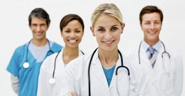 Afyonkarahisar ve ilçelerine 21 doktor atandıAfyonkarahisar merkez ve ilçelerine 17'si uzman olmak üzere 21 doktorun atandığı açıklandı.