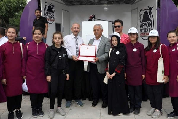 Atık pilleri topladılar, ödülleri kaptılar