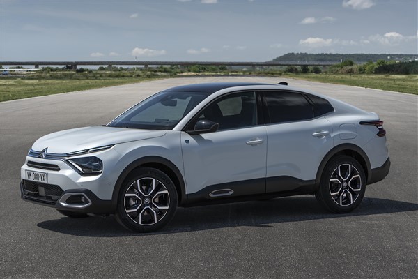 Citroën, C4 X'i dünyaya İstanbul'dan tanıttı