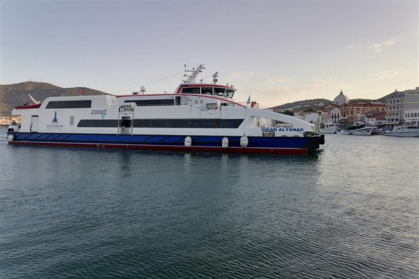 İzmir-Midilli Adası seferleri