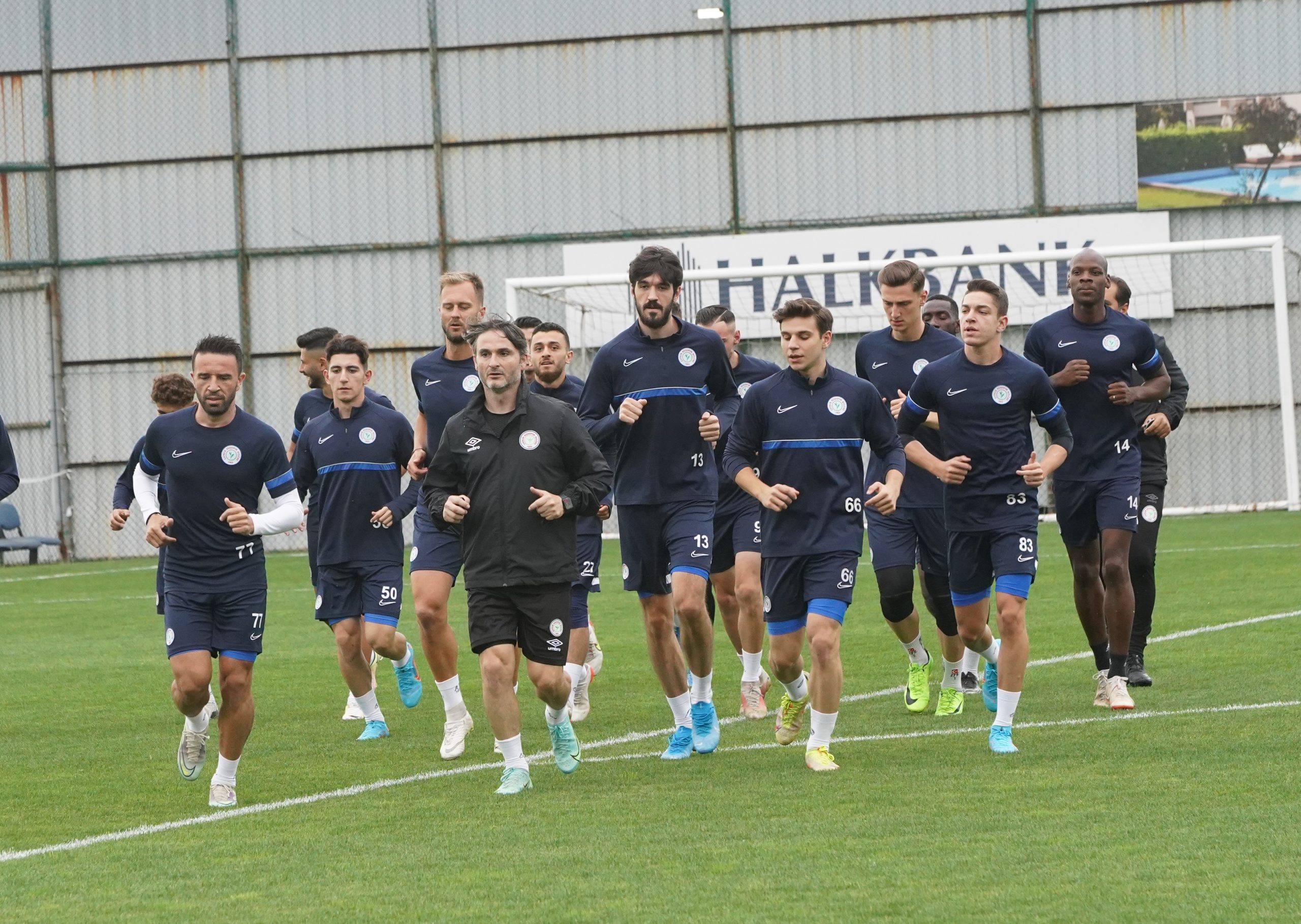 ''Rizespor, Süper Lig'e geri dönecektir''