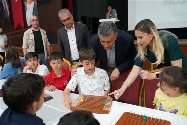 Esenyurt’un zeki çocukları turnuvada buluştu