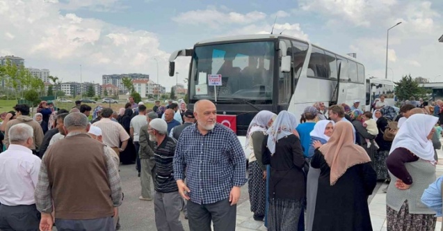 Afyonkarahisar'da İlk Hac kafilesi dualarla uğurlandı