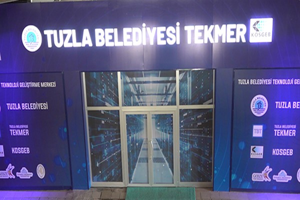 Tuzla Belediyesi Kariyer ve İstihdam Fuarı'nda yerini aldı