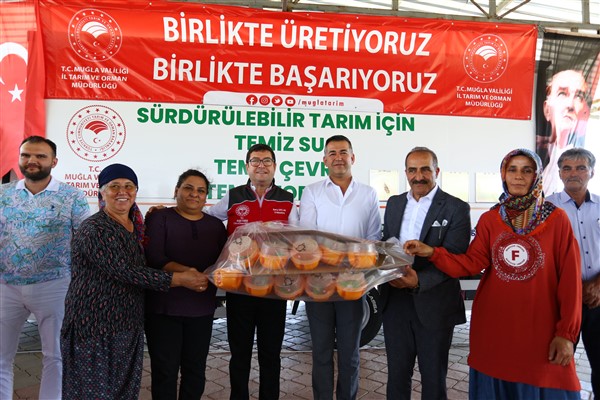 Muğlalı üreticilere sinek tuzağı desteği
