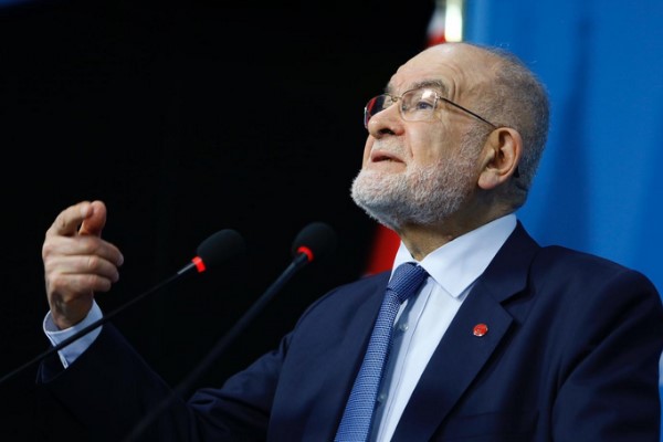 Karamollaoğlu'dan Dekan Sıddık Korkmaz için başsağlığı mesajı