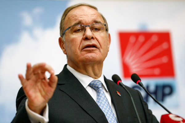 Öztrak: “Saray rezaletin çıtasını Everestin tepesine çaktı”