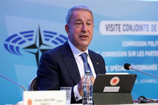 Bakan Akar’dan Yunan parlamenterlere tepki