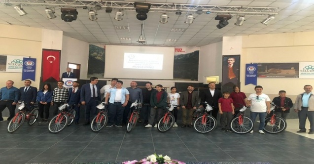 Sultandağı’nda öğrencilere ödül töreni