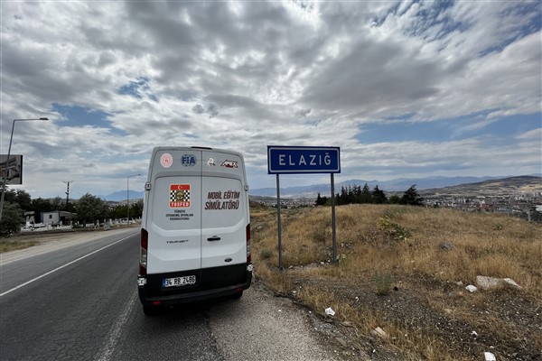 TOSFED'in mobil eğitim simülatörü Elazığ'da